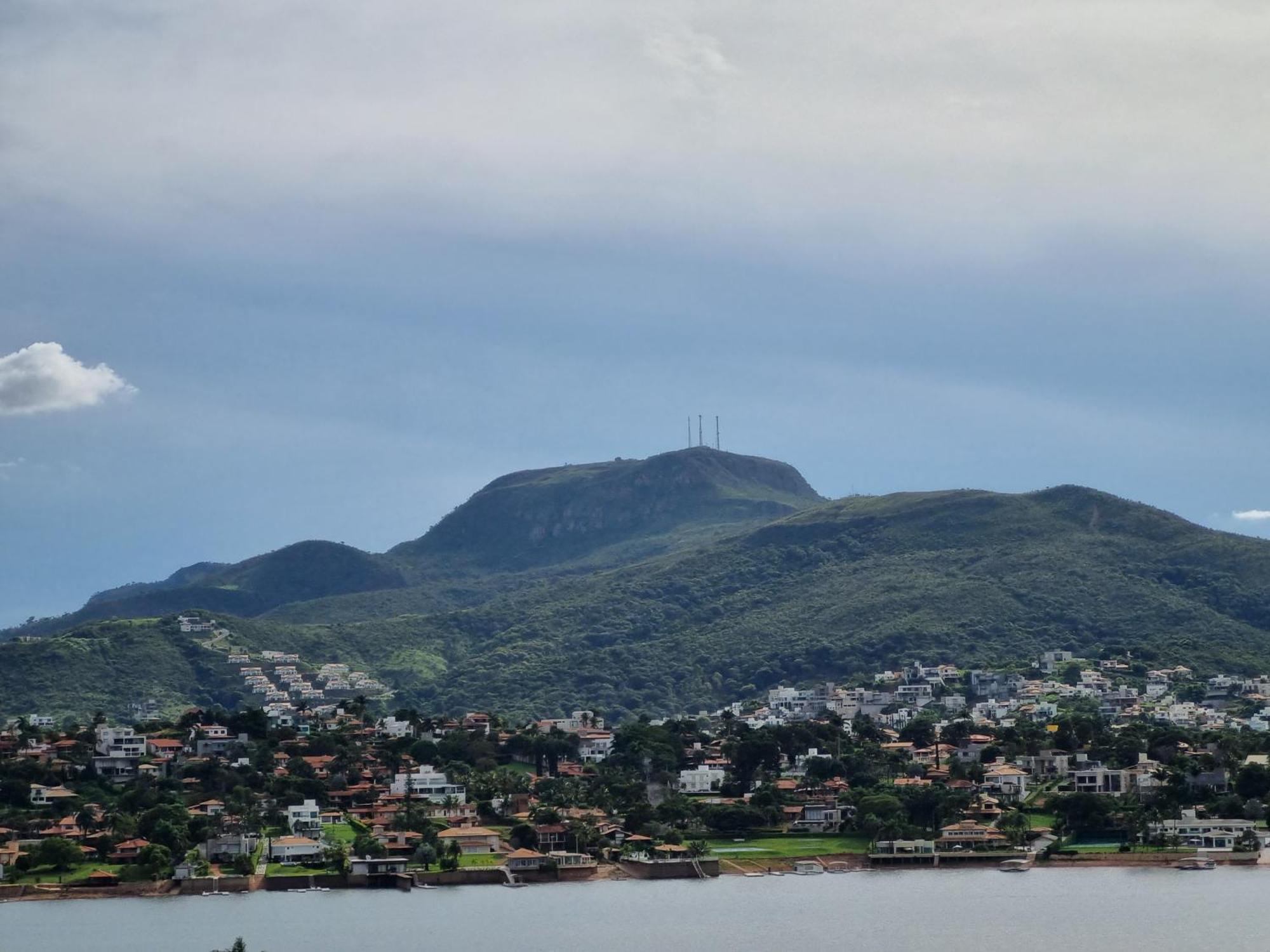 Recanto Brenda - Casa Luxo Capitolio Com Vista Pro Lago, Escarpas E Morrochapeu Extérieur photo